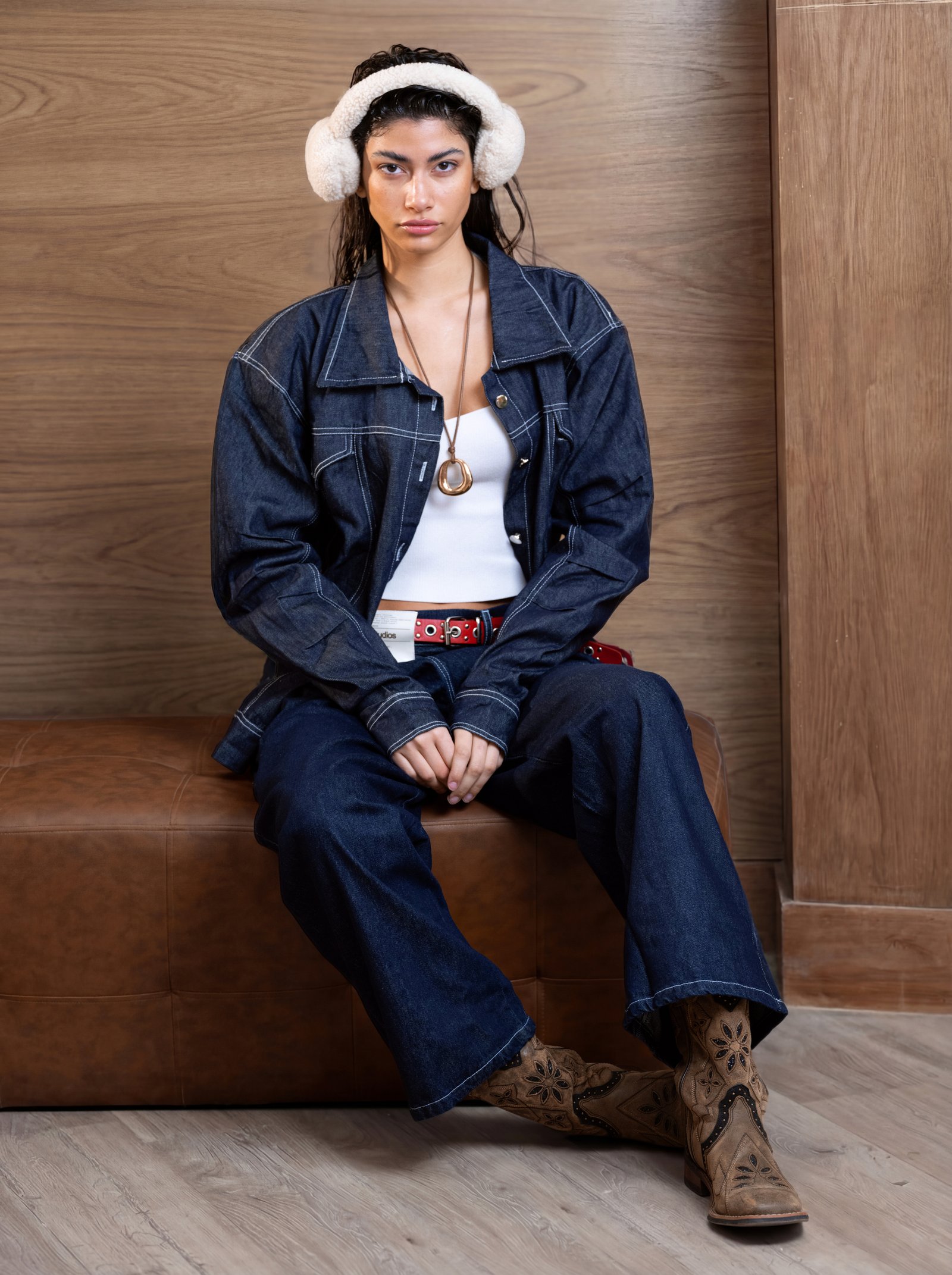 Editorial Look 03